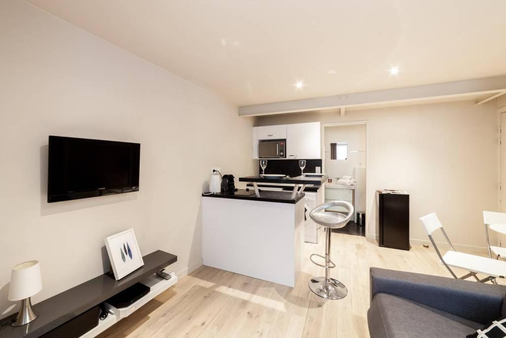 Studio Parfaitement Equipe - Metro Cordeliers Ail Lyon Luaran gambar